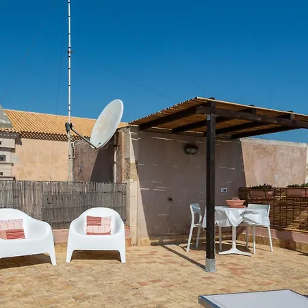 Casa Eu - Bilocale Ortigia Wifi Syracuse